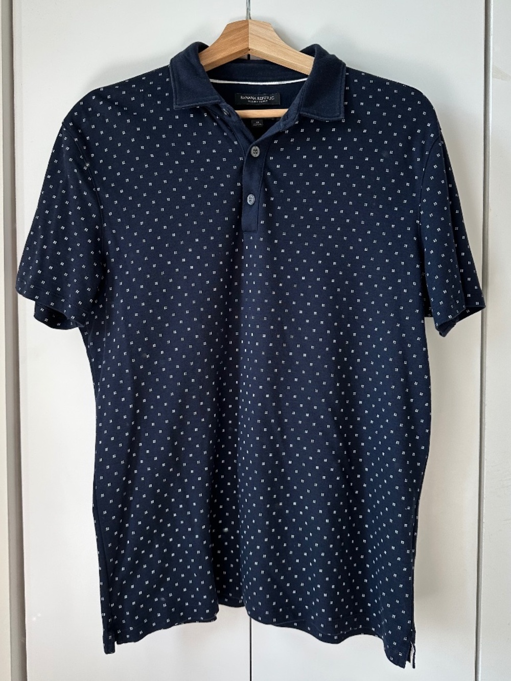 Banana Republic Luxury Touch Navy Geo Dot Polo Shirt Medium